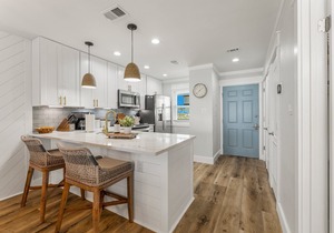 Upscale, Remodeled & Gulf-Front. Quiet West End PCB/30A. NO Crowds - Beach Svc!