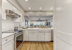Water-view condo with pool, hot tub & pickleball