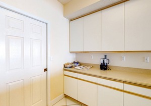 Waterfront Condo with Central AC, Washer/Dryer & Shared Pool - Snowbird-Friendly