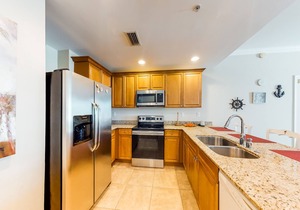 Waterfront Snowbird retreat with private balcony & pool - near the beach