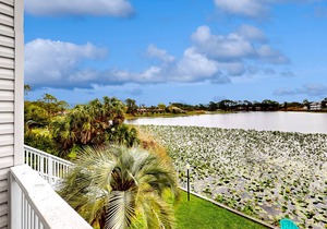 Waterfront Townhome w/Shared Pool, Central AC, Free WiFi - Snowbird-Friendly