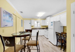 We❤️Snowbirds-🐶Pet Friendly-66ft to Beach Access-Pool-2BR Gulfside Condos #2