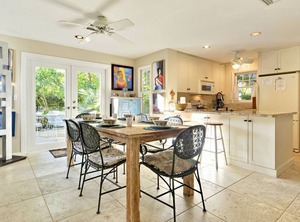 Artist Garden | Bahama Village