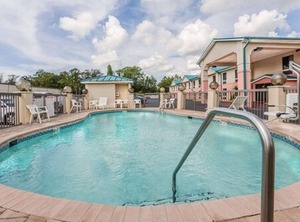 Days Inn | Callaway