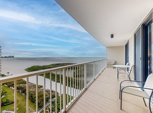 Seaview Court | Marco Island