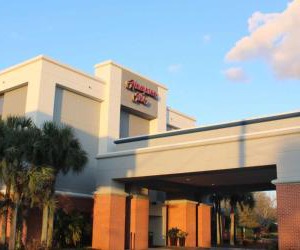 Hampton Inn Suites Pine Forest Road 