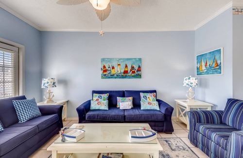 Holiday Isle Condo | 100 m² Condo ∙ 2 bedrooms ∙ 6 guests