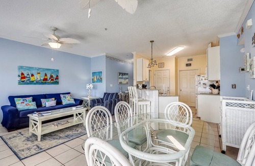 Holiday Isle Condo | 100 m² Condo ∙ 2 bedrooms ∙ 6 guests