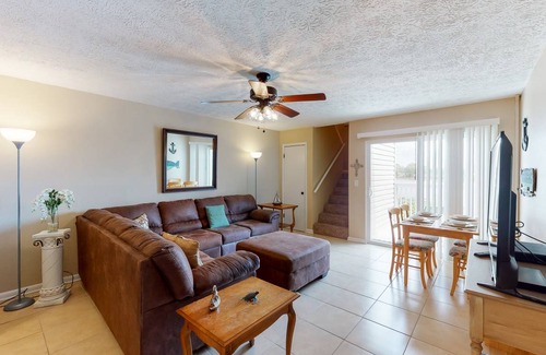 El Centro Beach House | 101 m² House ∙ 2 bedrooms ∙ 4 guests