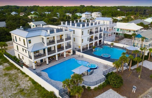 Dune Allen Beach House | 1048 m² House ∙ 18 bedrooms ∙ 56 guests