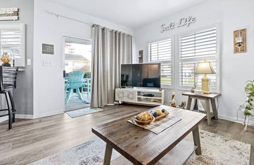 Holiday Isle Condo | 105 m² Condo ∙ 2 bedrooms ∙ 7 guests