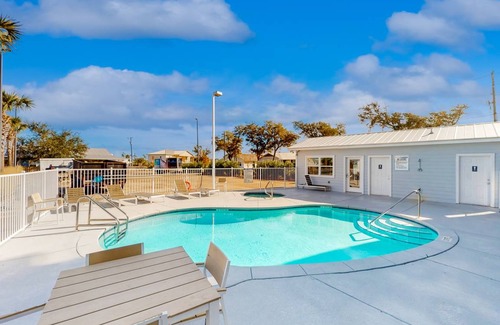 Mexico Beach Condo | 107 m² Condo ∙ 2 bedrooms ∙ 6 guests