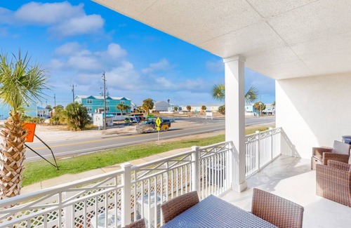 Mexico Beach Condo | 107 m² Condo ∙ 2 bedrooms ∙ 7 guests