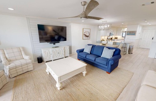 Holiday Isle Condo | 109 m² Condo ∙ 2 bedrooms ∙ 10 guests