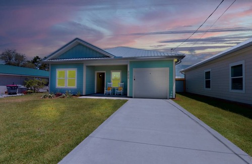 Riviera Beach House | 110 m² House ∙ 3 bedrooms ∙ 8 guests