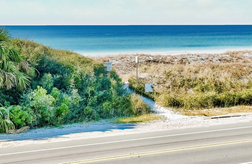 Sunnyside On The Gulf House | 112 m² House ∙ 2 bedrooms ∙ 8 guests