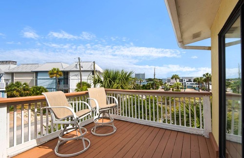 Holiday Isle House | 117 m² House ∙ 2 bedrooms ∙ 8 guests