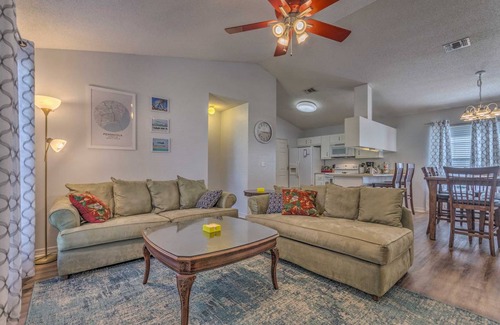 North Northwest Pensacola House | 125 m² House ∙ 3 bedrooms ∙ 8 guests