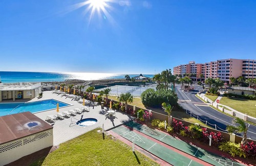 Holiday Isle Condo | 127 m² Condo ∙ 2 bedrooms ∙ 9 guests