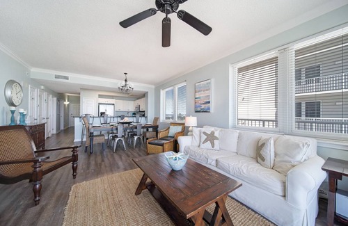 Navarre Beach Condo | 130 m² Condo ∙ 3 bedrooms ∙ 8 guests