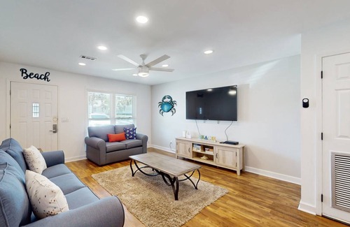 Sunnyside Condo | 132 m² Condo ∙ 2 bedrooms ∙ 6 guests