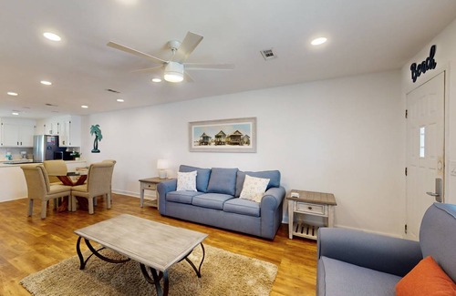 Sunnyside Condo | 132 m² Condo ∙ 2 bedrooms ∙ 6 guests