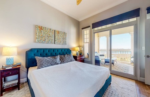 Upper Grand Lagoon Condo | 136 m² Condo ∙ 2 bedrooms ∙ 6 guests