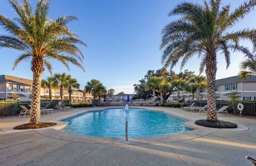 South Pensacola Apartment | 143 m² Apartment ∙ 3 bedrooms ∙ 6 guests