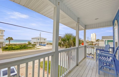 Lullwater Beach House | 144 m² House ∙ 2 bedrooms ∙ 8 guests