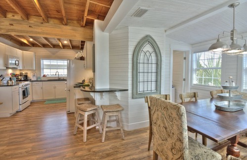 Laguna Beach Estates House | $145/night thru October 25-29~LAGUNA BEACH'S BEST! Across from the Quiet Laguna Beach!