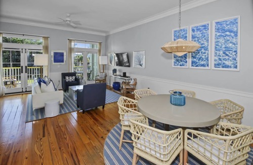 Beach District Condo | 149 m² Condo ∙ 2 bedrooms ∙ 6 guests