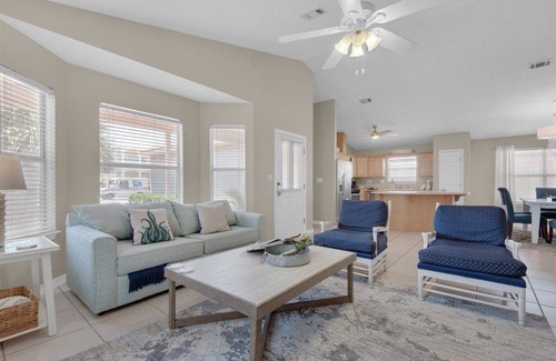 Crystal Beach Cottage | 1650 ft² Cottage