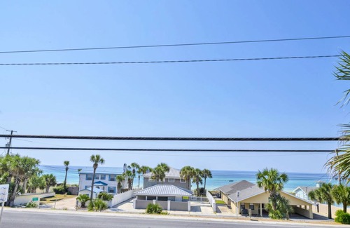 Bahama Beach Condo | 167 m² Condo ∙ 3 bedrooms ∙ 10 guests