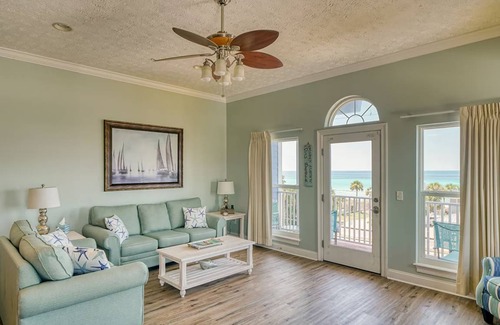 Bahama Beach Condo | 167 m² Condo ∙ 3 bedrooms ∙ 10 guests