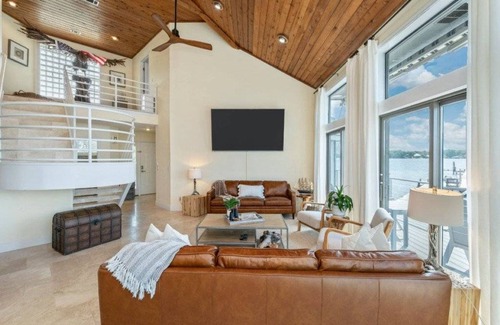 Niceville House | 175 m² House ∙ 3 bedrooms ∙ 8 guests
