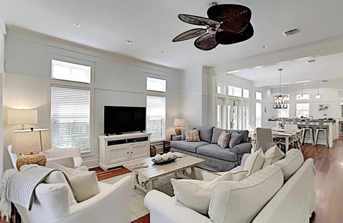 Watercolor House | 181 m² House ∙ 3 bedrooms ∙ 9 guests