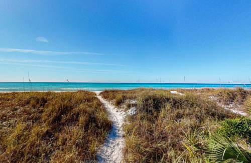 Bahama Beach House | 190 m² House ∙ 4 bedrooms ∙ 14 guests