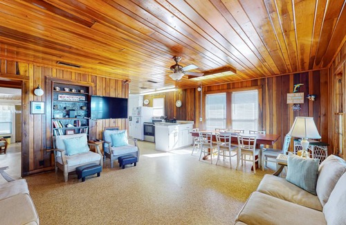 Bahama Beach House | 190 m² House ∙ 4 bedrooms ∙ 14 guests