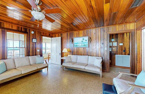 Bahama Beach House | 190 m² House ∙ 4 bedrooms ∙ 14 guests