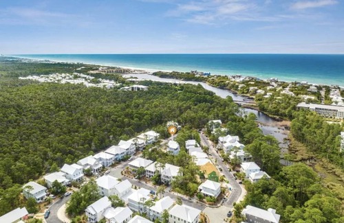 Lakeside at Blue Mountain Beach House | 196 m² House ∙ 3 bedrooms ∙ 10 guests