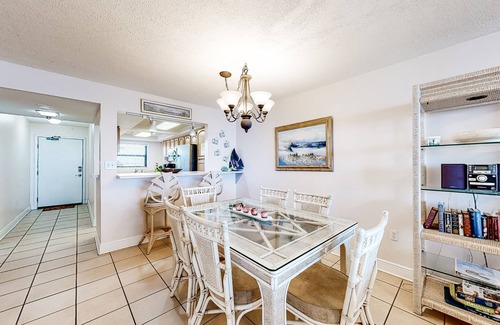 Navarre Beach Condo | 1st Floor Exquisite Gulf-Front Condo In Navarre Beach W/Shared Pool
