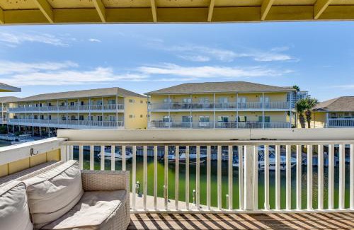 Holiday Isle Apartment | 2 Mi to HarborWalk Village Cozy Condo with Balcony