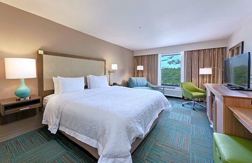 Niceville Hotel | 2-Star Hotel ∙ Hampton Inn Niceville-Elgin Air Force Base