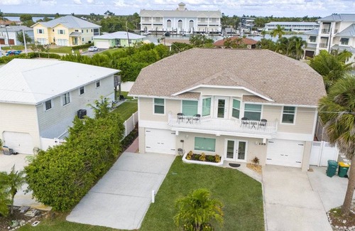 Isles of Capri House | 204 m² House ∙ 4 bedrooms ∙ 8 guests