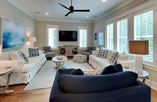 Lakeside at Blue Mountain Beach House | 216 m² House ∙ 4 bedrooms ∙ 12 guests