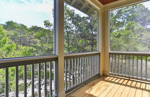 Lakeside at Blue Mountain Beach House | 216 m² House ∙ 4 bedrooms ∙ 12 guests