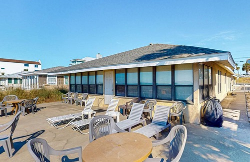Bahama Beach House | 221 m² House ∙ 5 bedrooms ∙ 15 guests