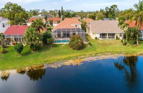 Crown Pointe House | 230 m² House ∙ 4 bedrooms ∙ 8 guests