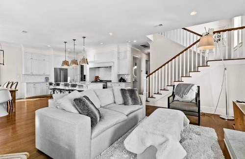 Lakeside at Blue Mountain Beach House | 236 m² House ∙ 3 bedrooms ∙ 10 guests