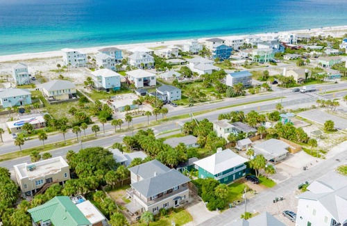 Villa Primera House | 250 m² House ∙ 4 bedrooms ∙ 14 guests